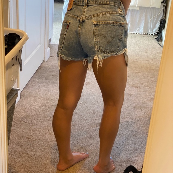 Vintage Levi High Waisted Shorts - Picture 4 of 5
